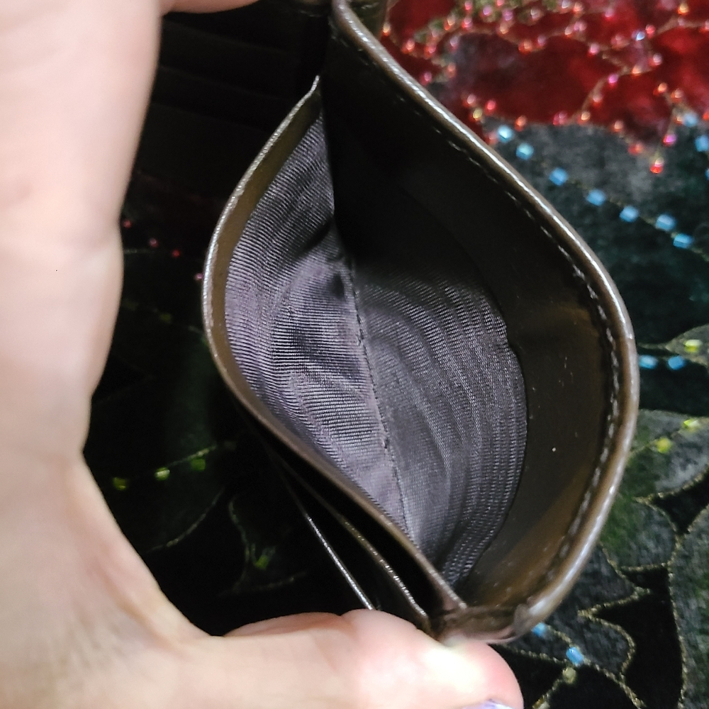 Gucci Wallet - Picture 9 of 10